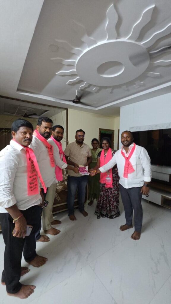 BRS candidates' victory in Gaddapotharam Municipality