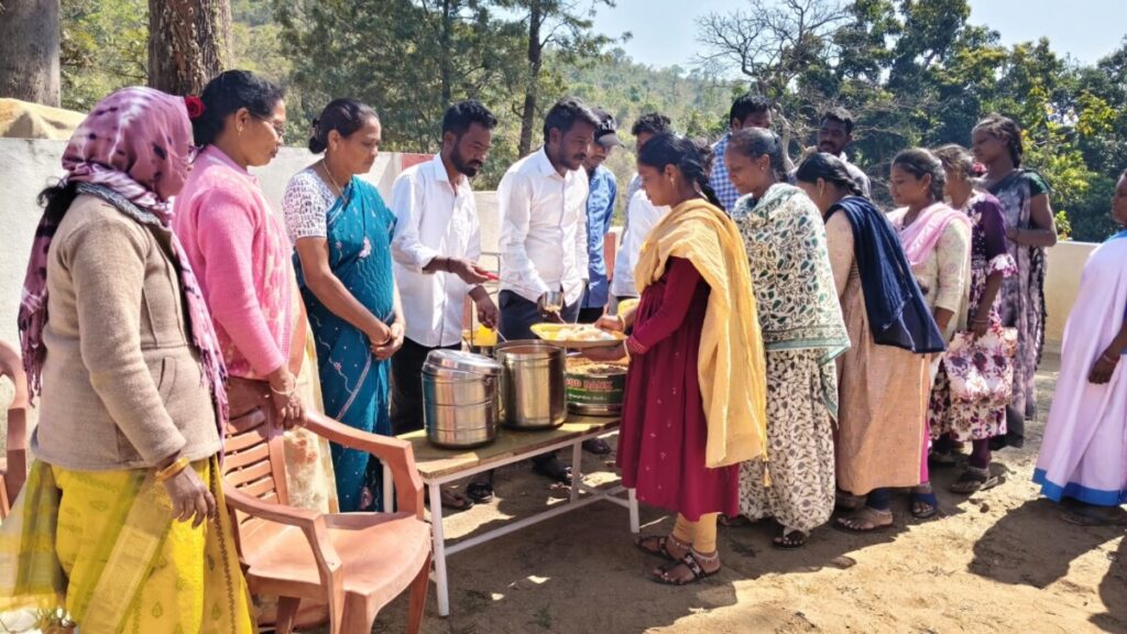 Distribution of meals to pregnant women