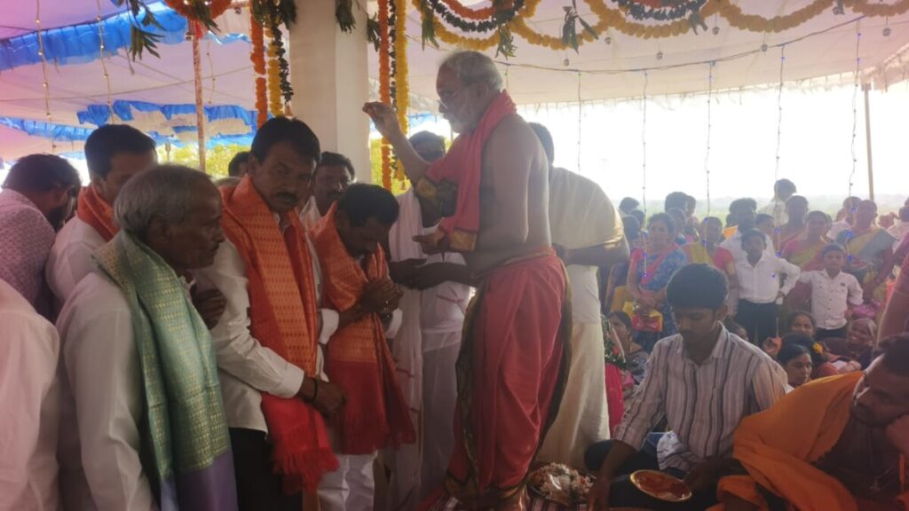 Everyone should receive the blessings of Sri Ramalingeswara Swamy 