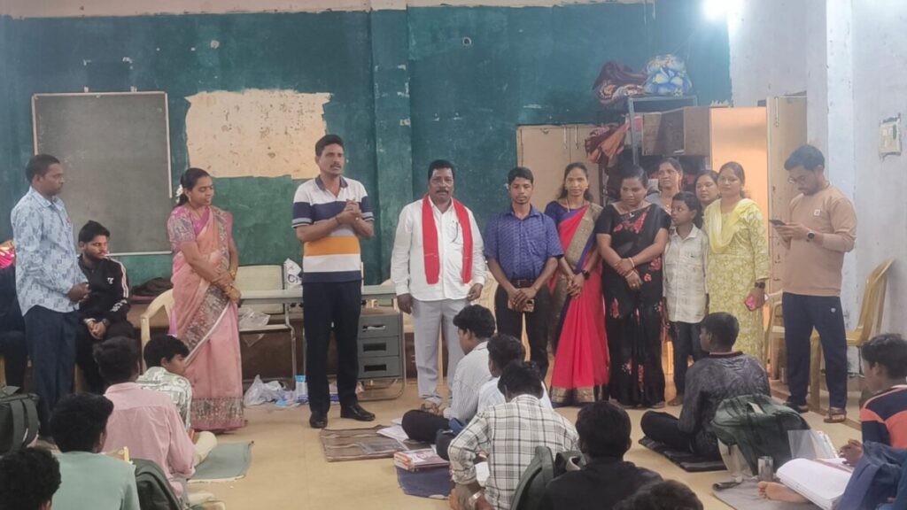 Distribution of stationery kits 