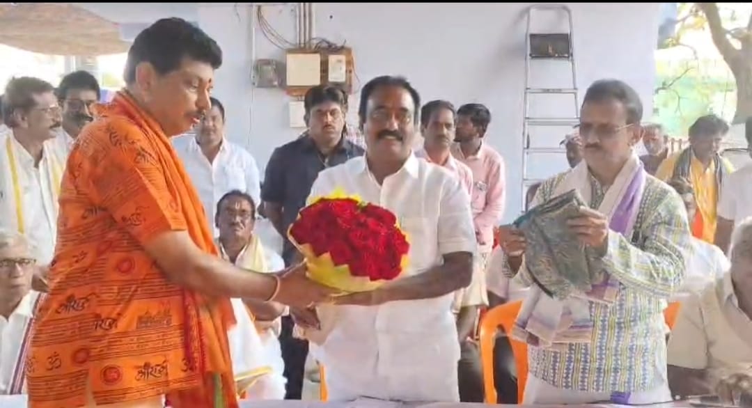 MLA Kavya Krishna Reddy : కొండ బిట్రగుంట బ్రాహ్మణ సత్రంలో ఉపనయన మహోత్సవం పాల్గొన్న ఎమ్మెల్యే కావ్య కృష్ణారెడ్డి