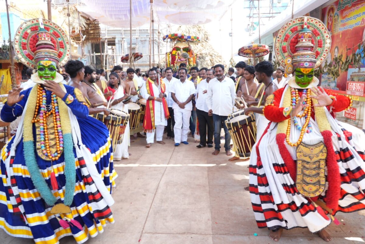 Kavali MLA : సూర్యప్రభ వాహన సేవలో పాల్గొన్న కావలి ఎమ్మెల్యే