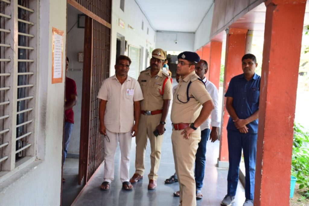 SP inspected the tenth grade examination centers 