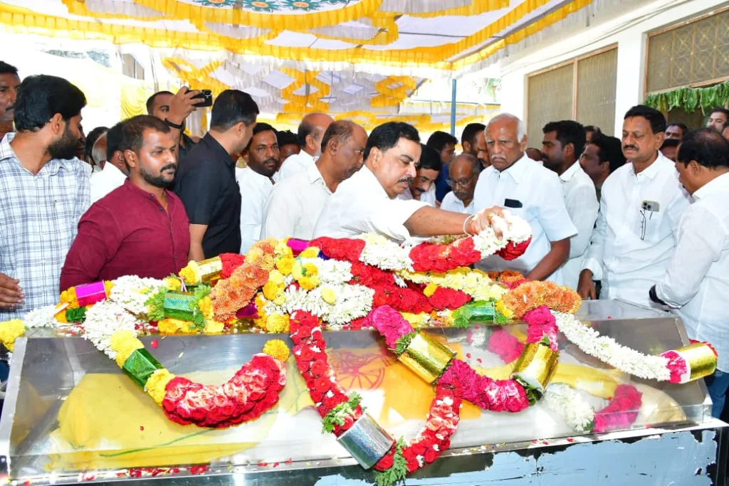 MLAs paid tribute 