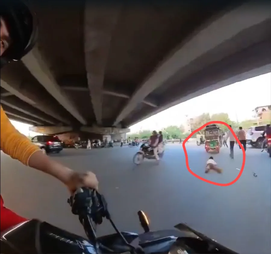 Children Escape from Kidnappers