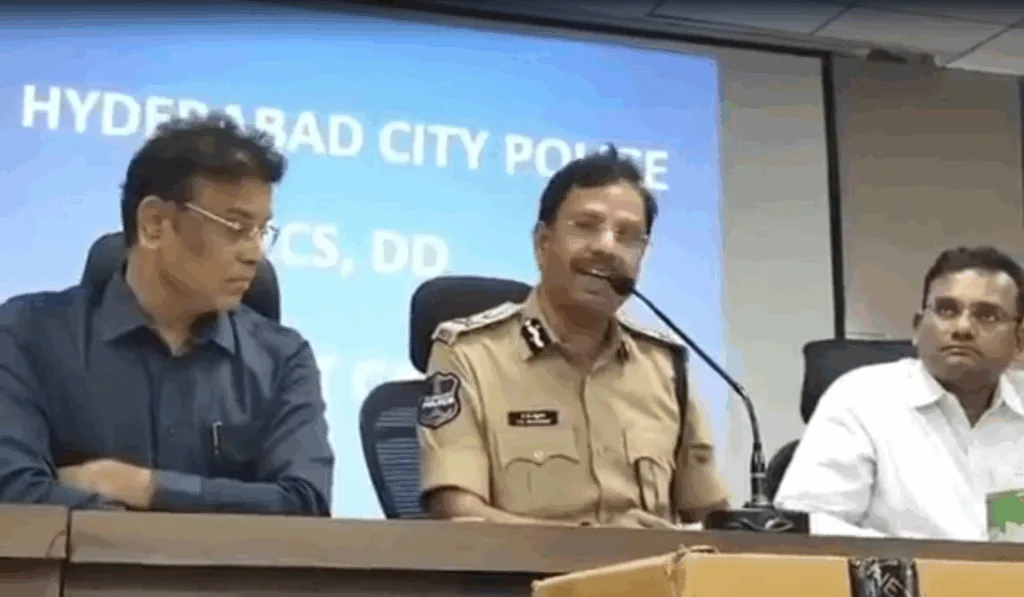 CP Sajjanar Software employees, housewives are their target 