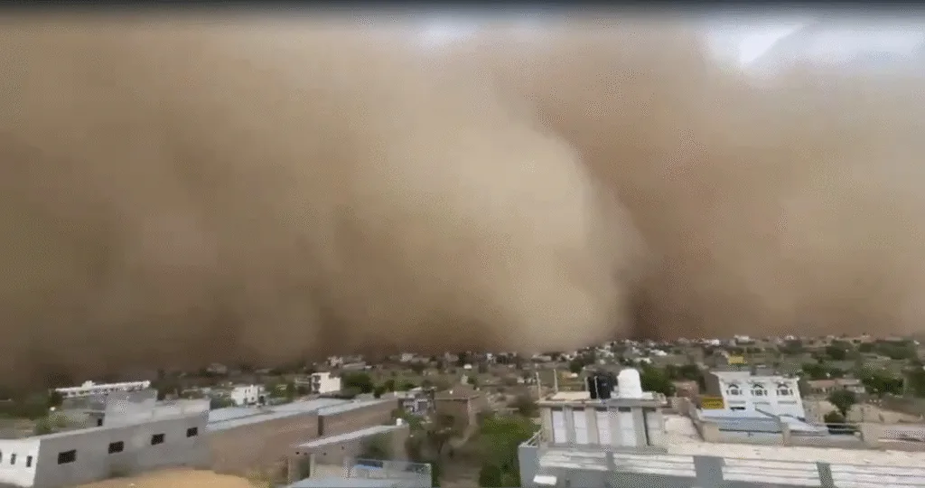 Sandstorm wreaks havoc Rajasthan