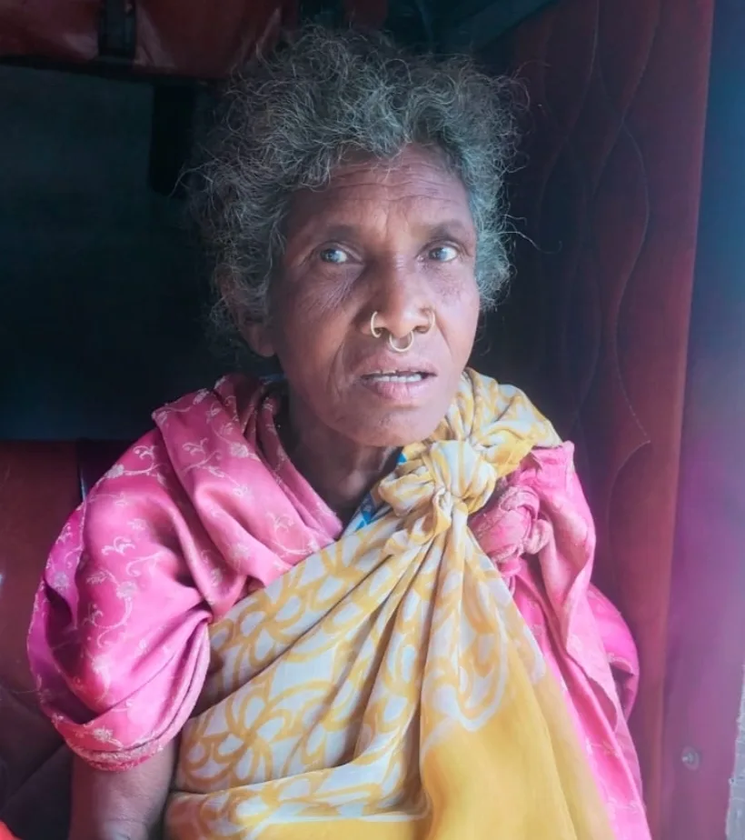 Old woman cry