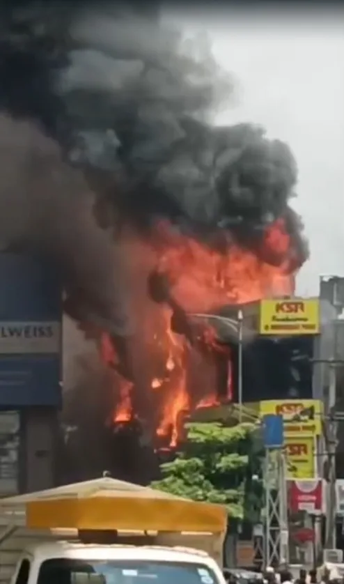 major fire broke out Ameerpet