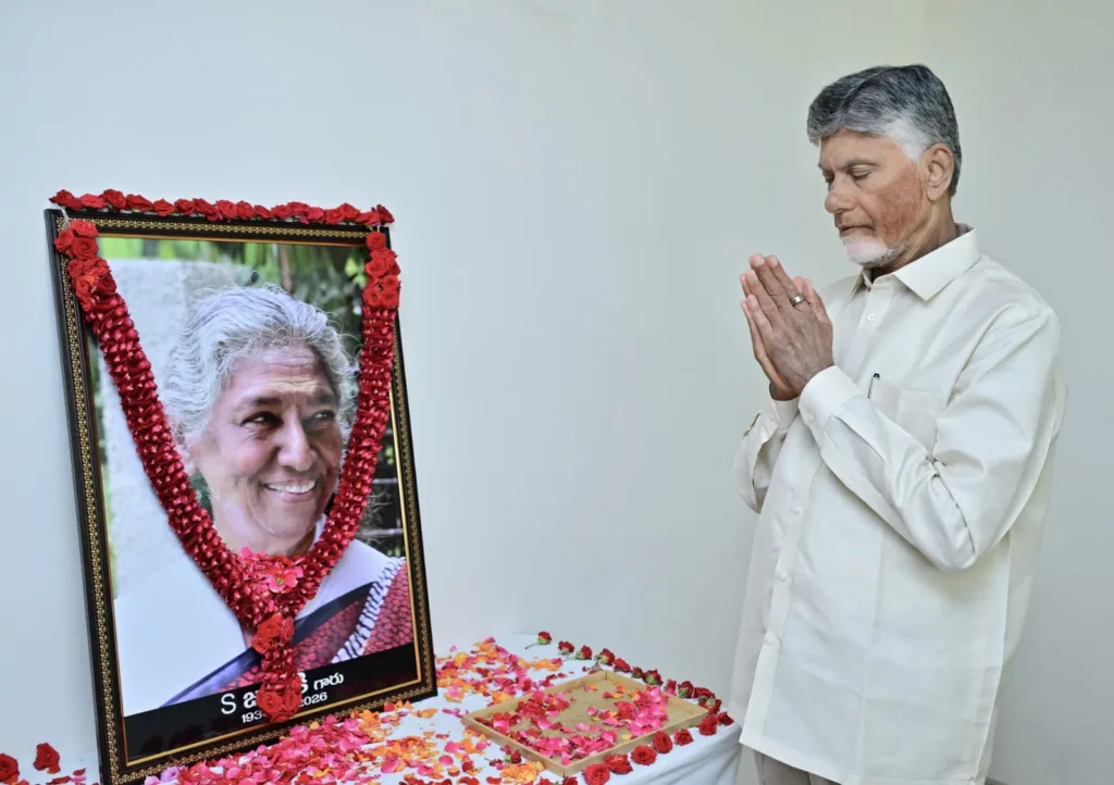 CM Tribute Janakamma