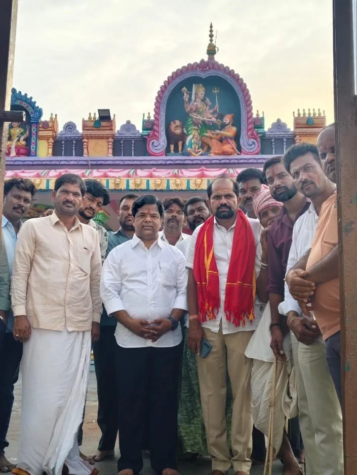 Vadthya Ramesh : శ్రీ తుల్జ్యా భవానిఅమ్మవారి ఆలయాన్ని దర్శించుకున్న వడ్త్య రమేష్. WhatsApp Image 2026-07-26 at 21.23.55