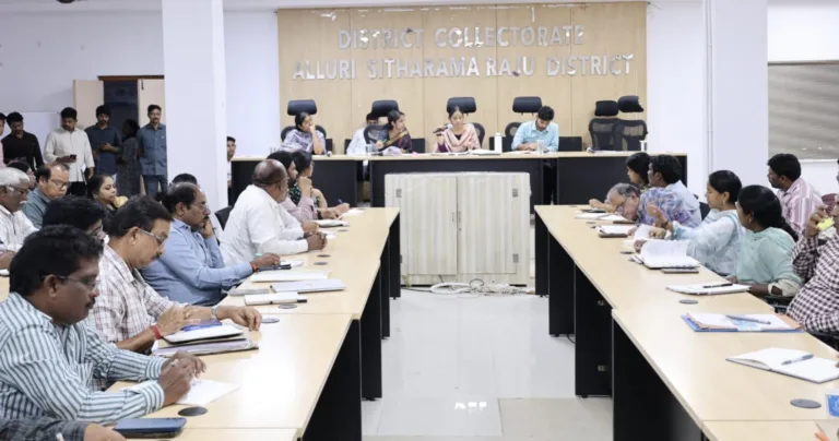 Collector Reviews Arrangements : ముఖ్యమంత్రి పర్యటన, సంజీవని ప్రాజెక్టు ఏర్పాట్లపై కలెక్టర్ సమీక్ష WhatsApp Image 2026-08-04 at 22.24.15