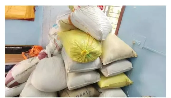 PDS Rice Seized : 30,క్వింటాళ్ల పీ డీ ఎస్ బియ్యం పట్టివేత. WhatsApp Image 2026-08-05 at 18.12.34