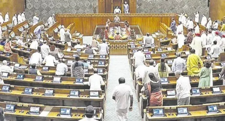 Vande Mataram' Sung Lok Sabha : లోక్సభలో తొలిసారి వందేమాతరం ఆలాపన WhatsApp Image 2026-08-13 at 21.15.01