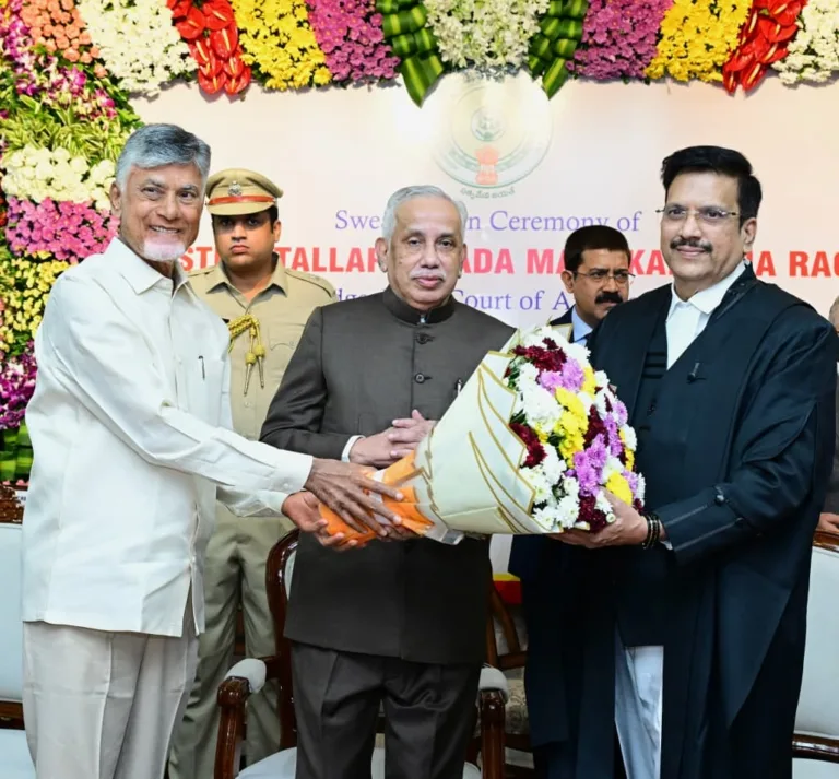 Mallikarjuna Rao takes Oath : ఏపీ లోకాయుక్తగా జస్టిస్ మల్లిఖార్జునరావు ప్రమాణ స్వీకారం WhatsApp Image 2026-08-25 at 21.00.13