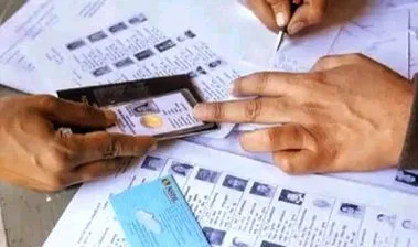 Notices Issued to Voters : సర్ ప్రక్రియలో భాగంగా, ఓటర్లకు నోటీసులు. WhatsApp Image 2026-08-28 at 15.15.06