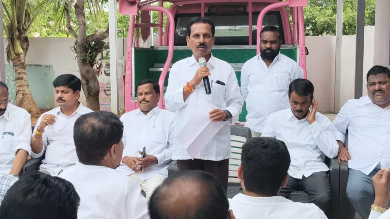 BRS Launches Campaign : కాంగ్రెస్ వెయ్యి రోజుల వైఫల్యాలపై బీఆర్ఎస్ పోరుబాట WhatsApp Image 2026-08-29 at 18.17.20