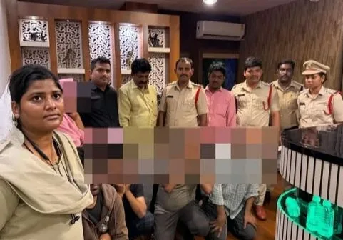 Prostitution : స్పా ముసుగులో వ్యభిచారం, అదుపులో ఏడుగురు. Prostitution