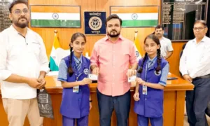 463201-aadhaar-glitch-twins