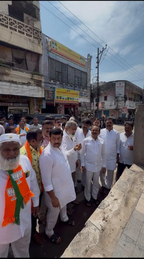 Kanchi Mahendar : ఫతేనగర్ సమస్యలను ఎంపీ ఈటల రాజేందర్ దృష్టికి తీసుకెళ్లిన కాంచి మహేందర్ Kanchi Mahendar