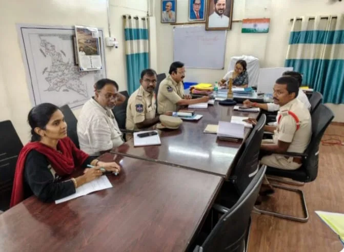 Officials Review : వినాయక నిమజ్జన ఏర్పాట్లపై అధికారుల సమీక్ష. Officials review