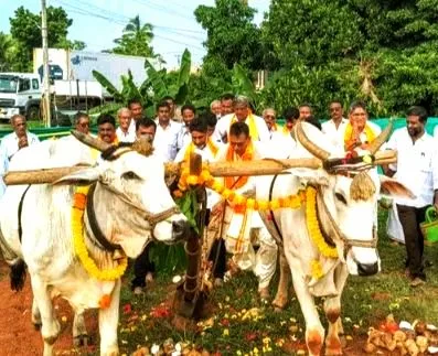 Special Prayers : వెంకటరమణ ట్రస్ట్ ఆధ్వర్యంలో ప్రత్యేక పూజలు. WhatsApp Image 2026-09-21 at 18.15.31