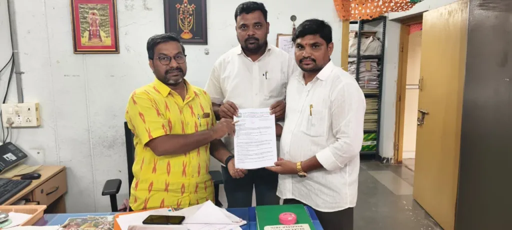 Illegal Hostel Must Seized : 'ఎస్పీఆర్ హైస్కూల్', అక్రమ హాస్టల్ను వెంటనే సీజ్ చేయాలి: illegal hostel must seized