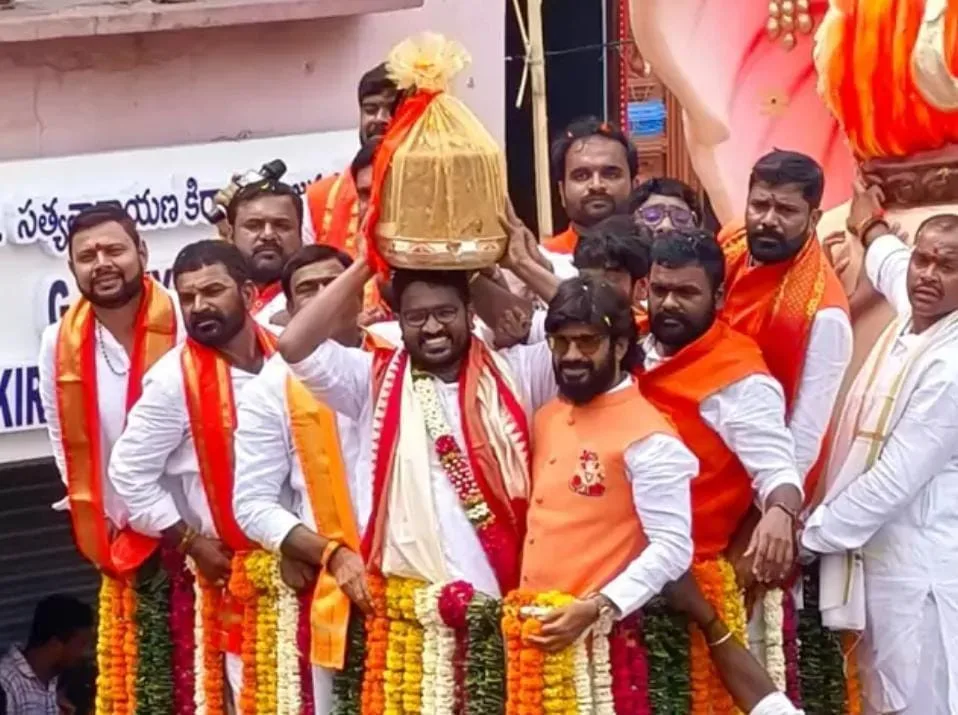 Praneeth Reddy Balapur Laddu : బాలాపూర్ లడ్డు 39 లక్షలకు సొంతం చేసుకున్న ప్రణీత్ రెడ్డి! Praneeth Reddy Balapur Laddu